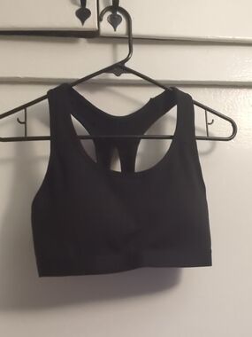 Women’s Black Racerback Sports Bra - Unbranded